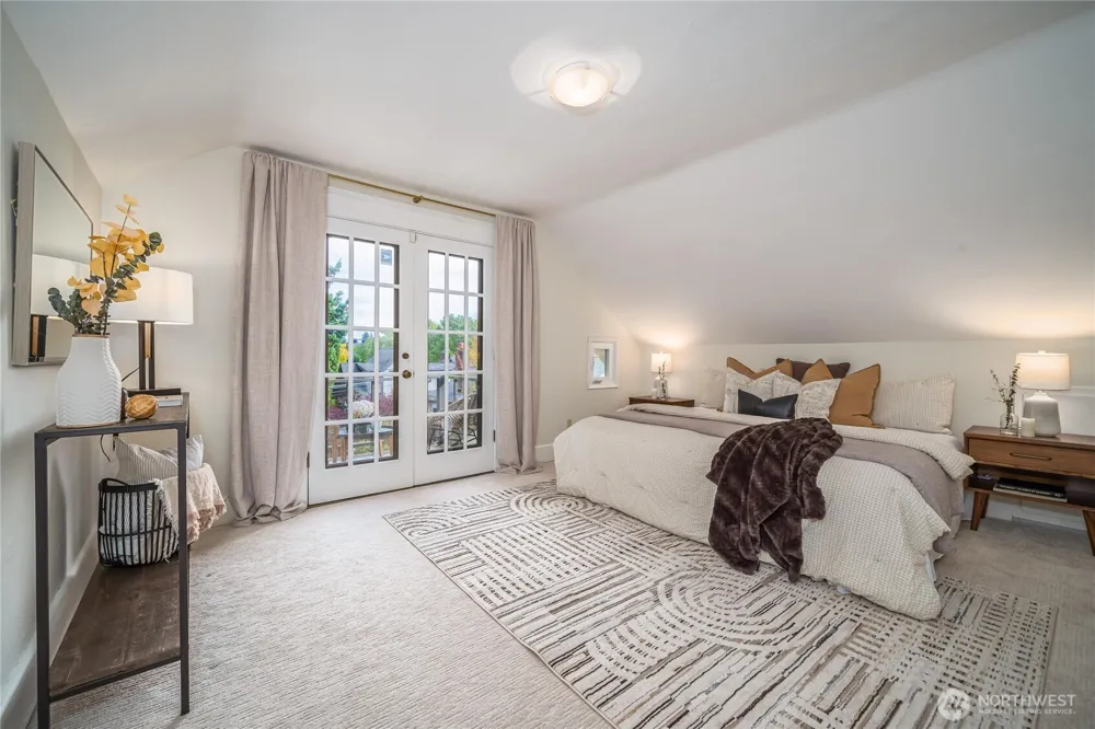 2428 5th Avenue W Seattle, WA 98119