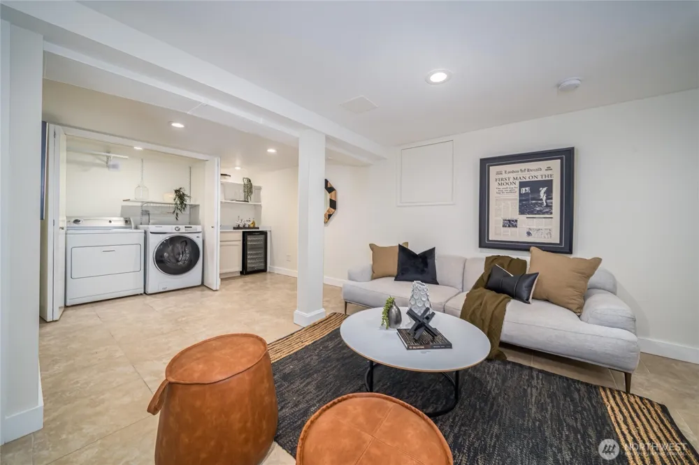 2428 5th Avenue W Seattle, WA 98119