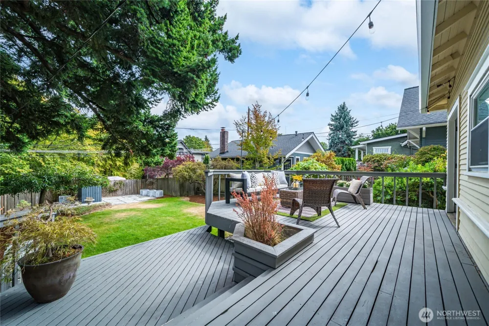 2428 5th Avenue W Seattle, WA 98119