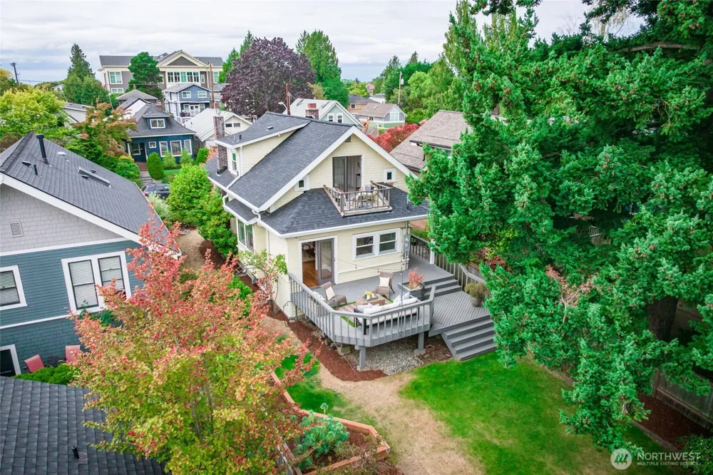 2428 5th Avenue W Seattle, WA 98119