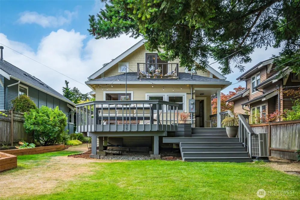 2428 5th Avenue W Seattle, WA 98119
