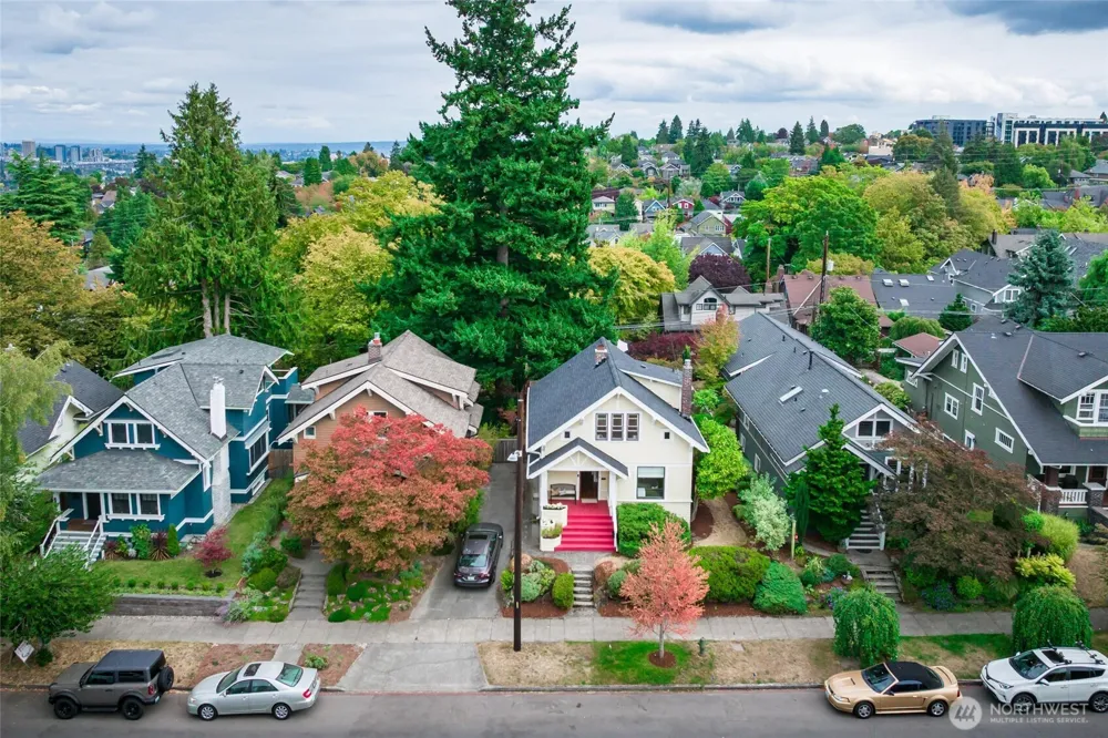 2428 5th Avenue W Seattle, WA 98119