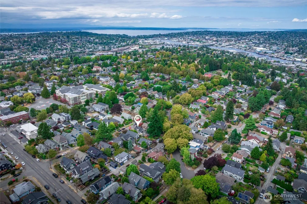 2428 5th Avenue W Seattle, WA 98119