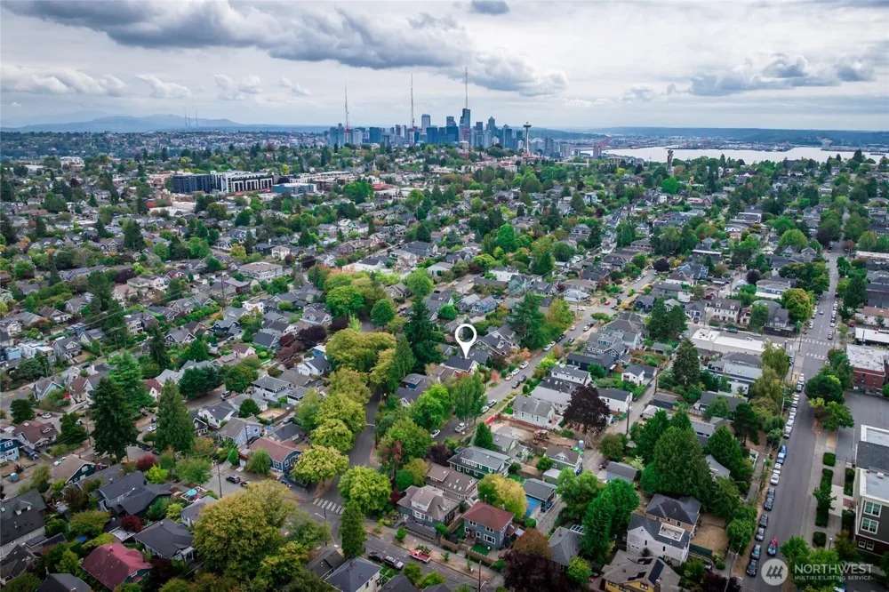 2428 5th Avenue W Seattle, WA 98119