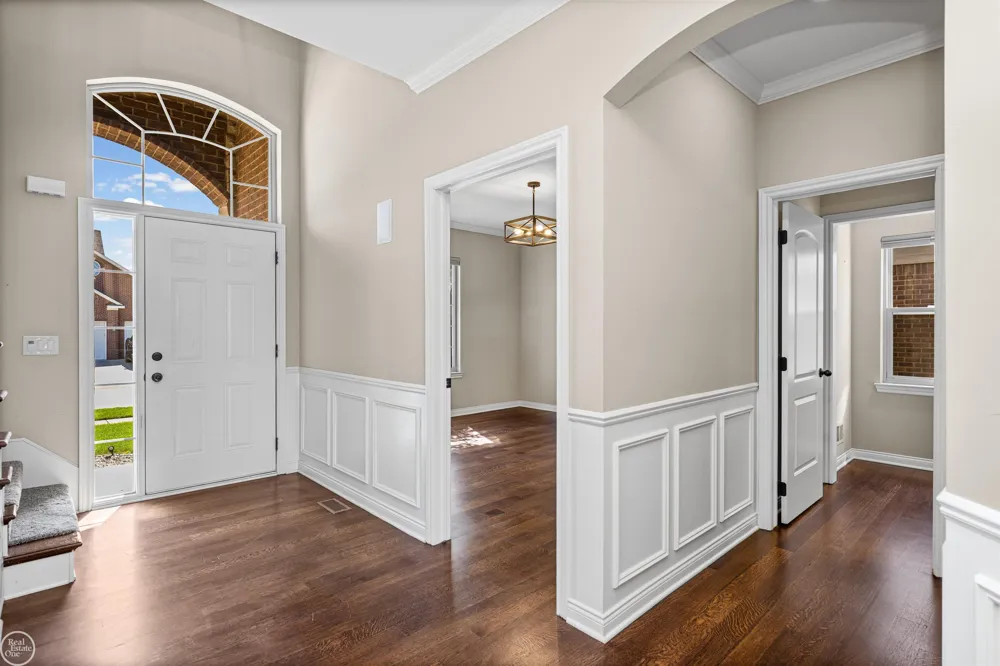 21961 Pinder Court Macomb Township, MI 48044