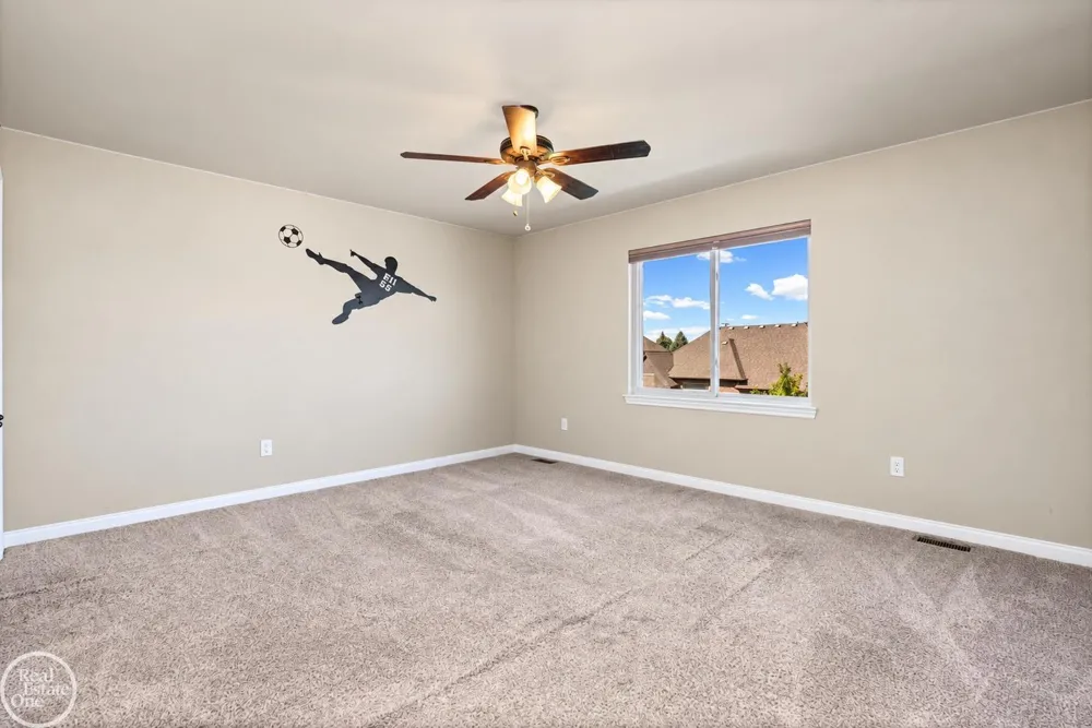 21961 Pinder Court Macomb Township, MI 48044