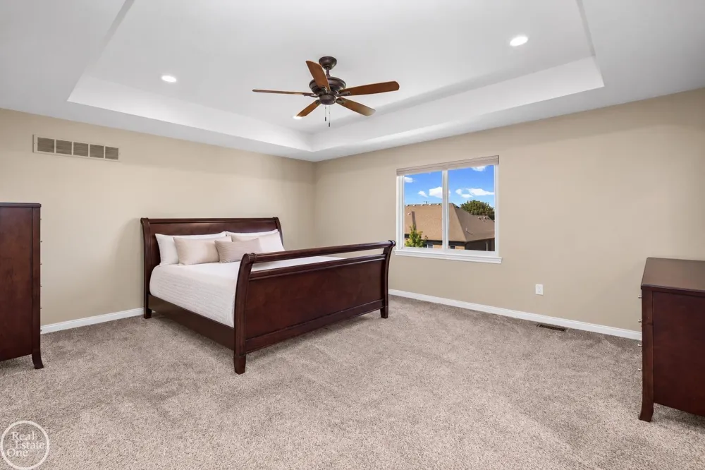 21961 Pinder Court Macomb Township, MI 48044