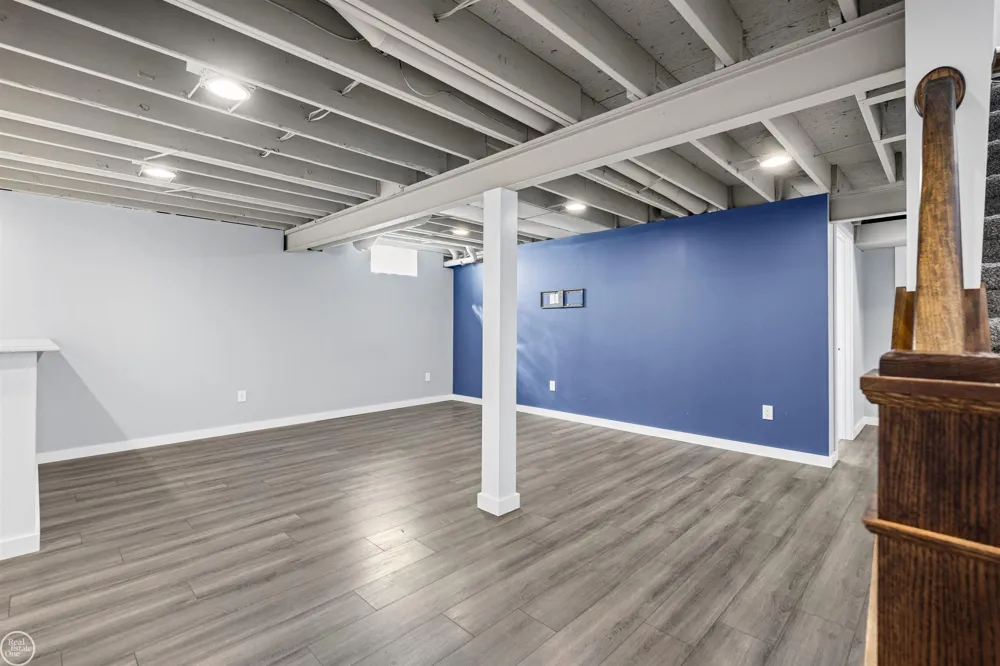 21961 Pinder Court Macomb Township, MI 48044