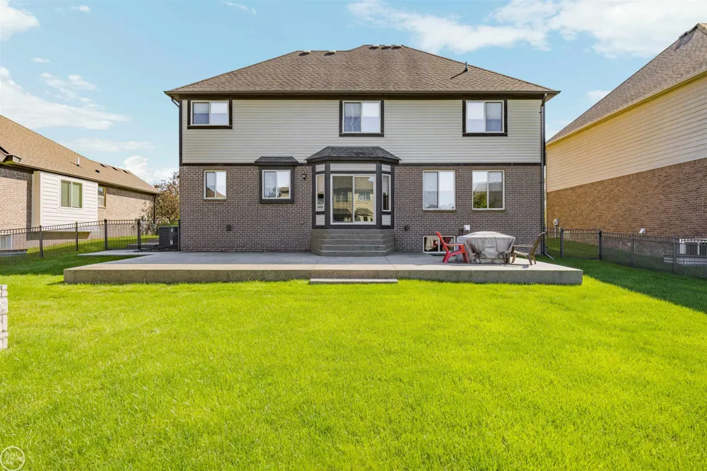 21961 Pinder Court Macomb Township, MI 48044