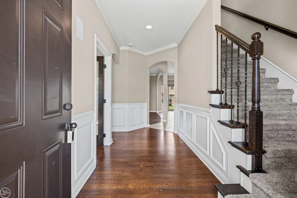 21961 Pinder Court Macomb Township, MI 48044