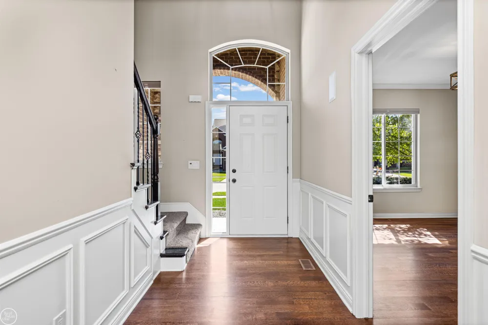 21961 Pinder Court Macomb Township, MI 48044