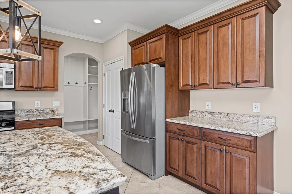 21961 Pinder Court Macomb Township, MI 48044