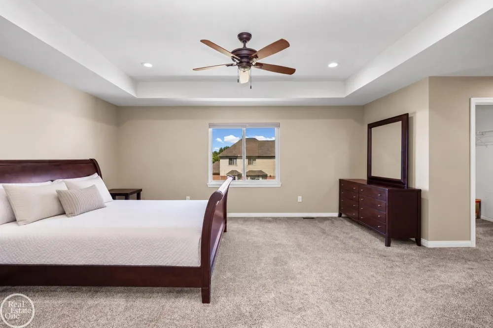 21961 Pinder Court Macomb Township, MI 48044