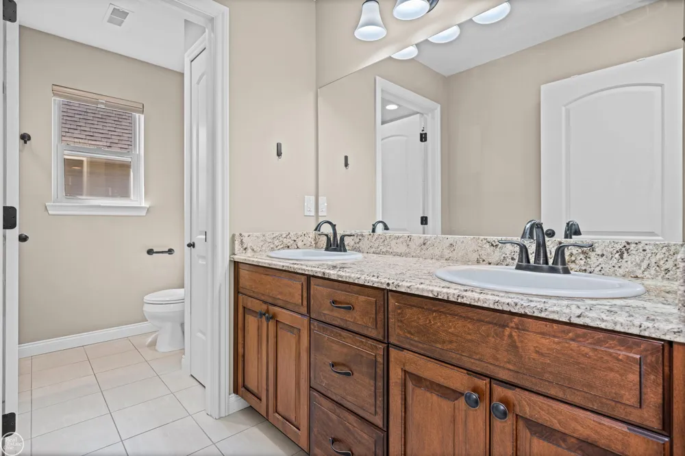 21961 Pinder Court Macomb Township, MI 48044