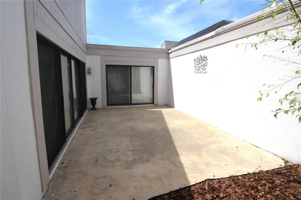 390 S WOODLANDS DRIVE Oldsmar, FL 34677