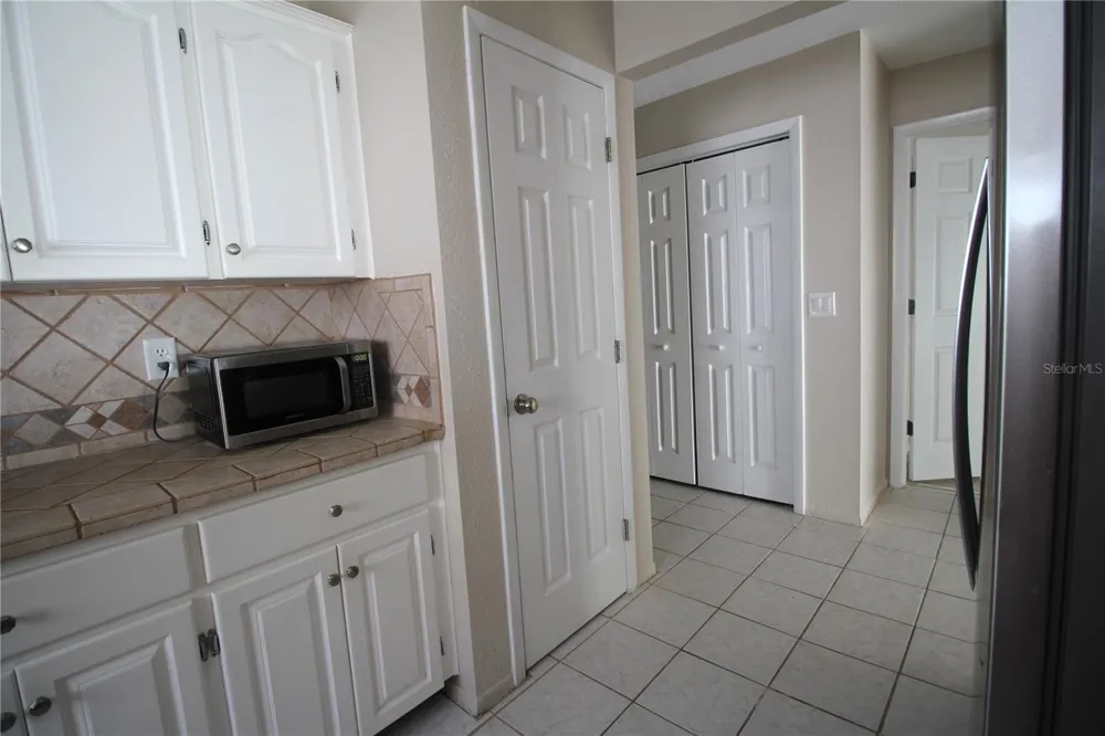 390 S WOODLANDS DRIVE Oldsmar, FL 34677