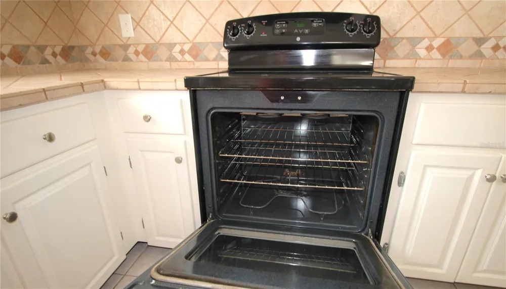 390 S WOODLANDS DRIVE Oldsmar, FL 34677