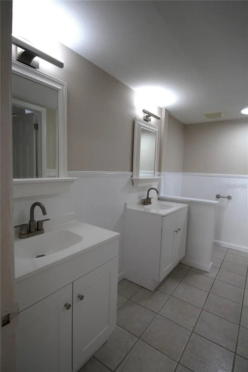 390 S WOODLANDS DRIVE Oldsmar, FL 34677