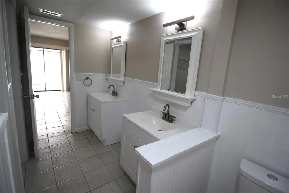 390 S WOODLANDS DRIVE Oldsmar, FL 34677