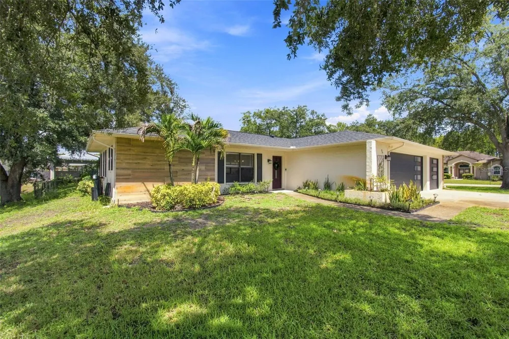 9639 ALVERNON DRIVE New Port Richey, FL 34655