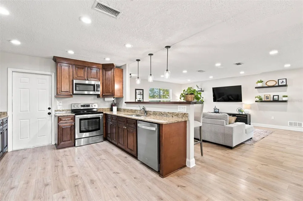 9639 ALVERNON DRIVE New Port Richey, FL 34655