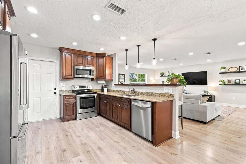 9639 ALVERNON DRIVE New Port Richey, FL 34655