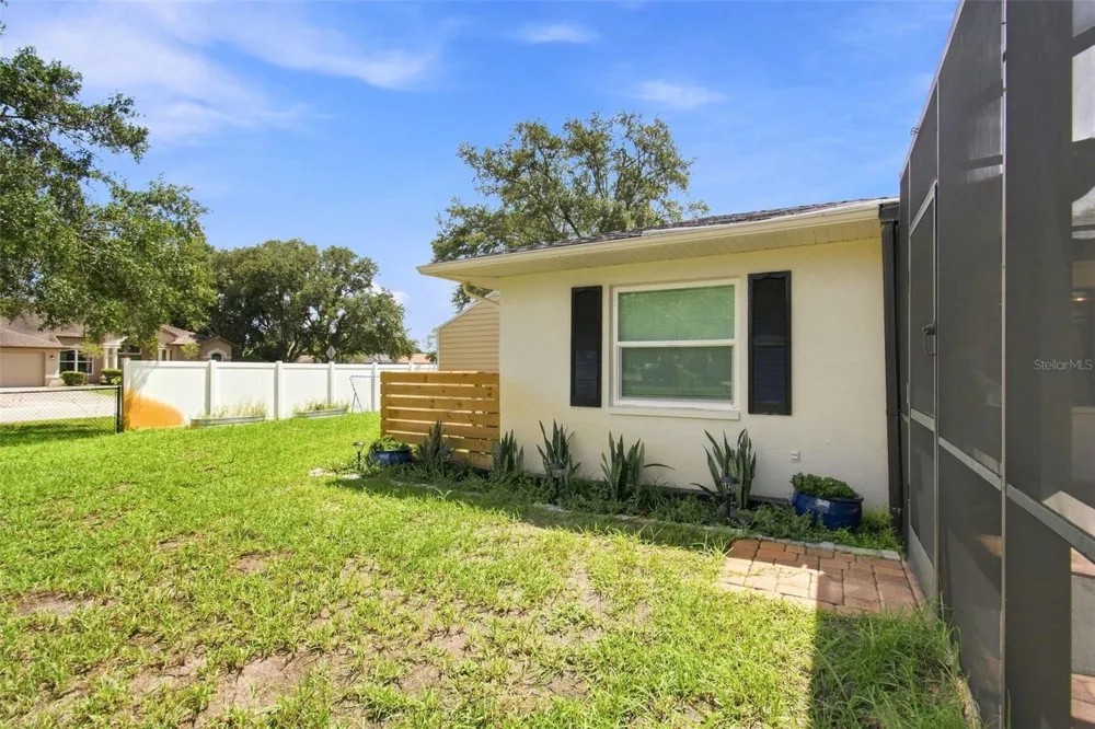 9639 ALVERNON DRIVE New Port Richey, FL 34655