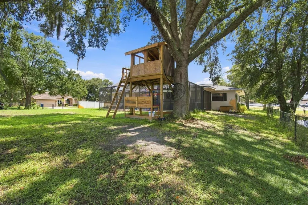 9639 ALVERNON DRIVE New Port Richey, FL 34655