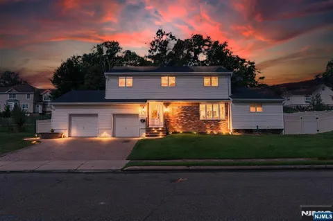 10 Evelyn Terrace