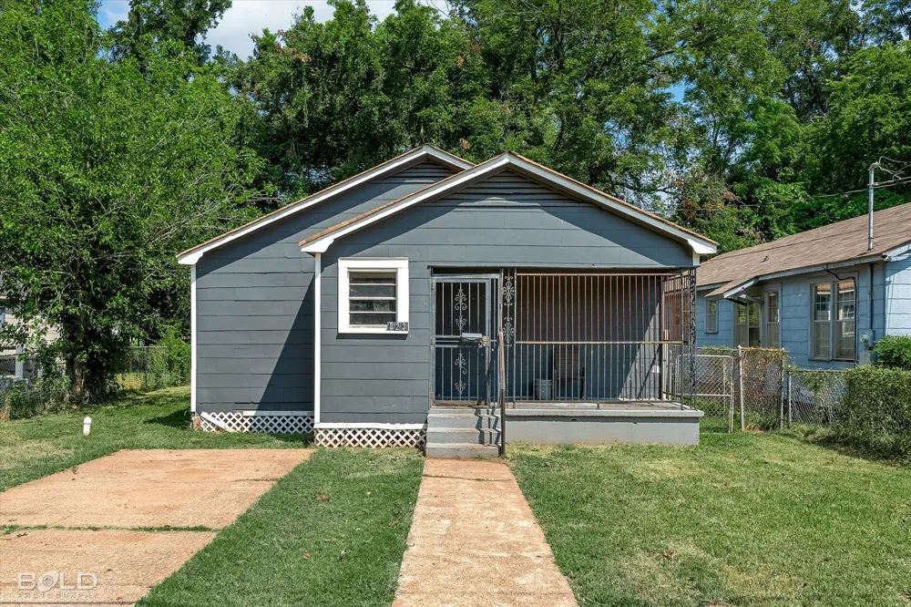 323 Kelly Bossier City, LA 71111