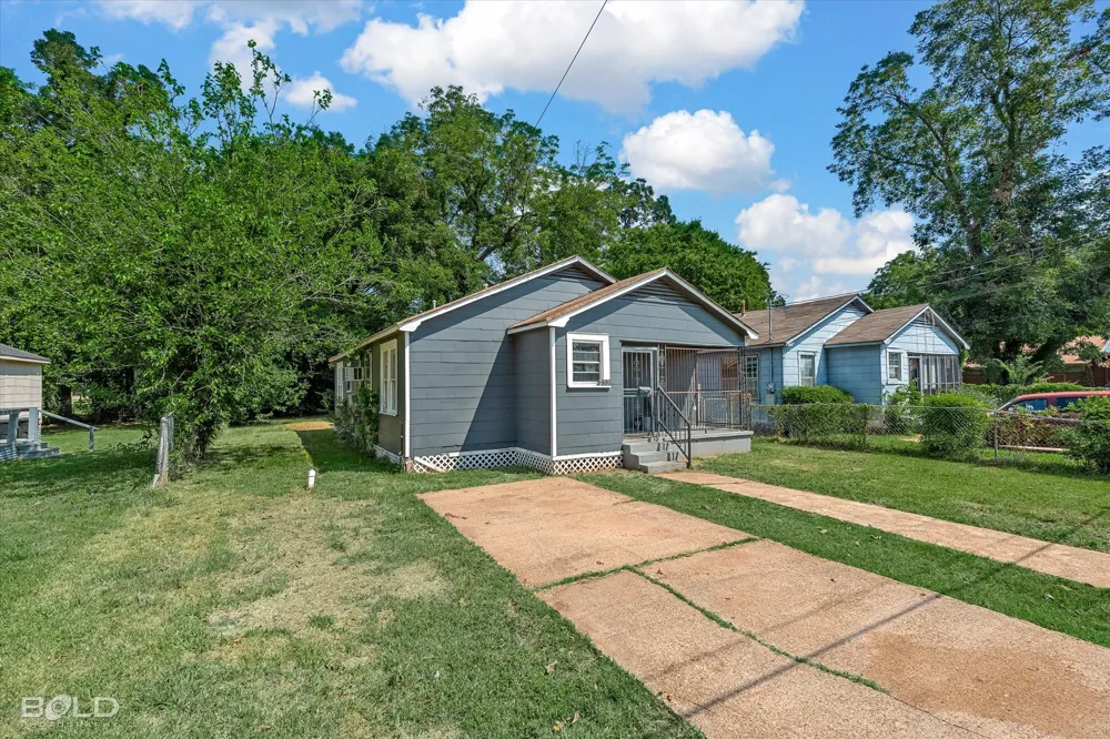 323 Kelly Bossier City, LA 71111