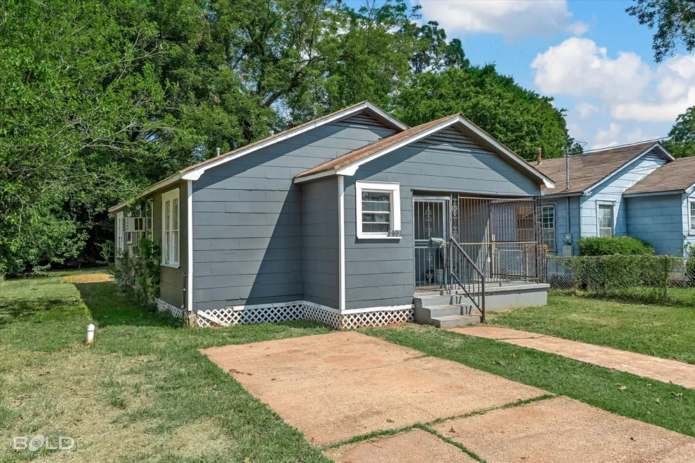 323 Kelly Bossier City, LA 71111