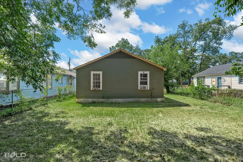 323 Kelly Bossier City, LA 71111