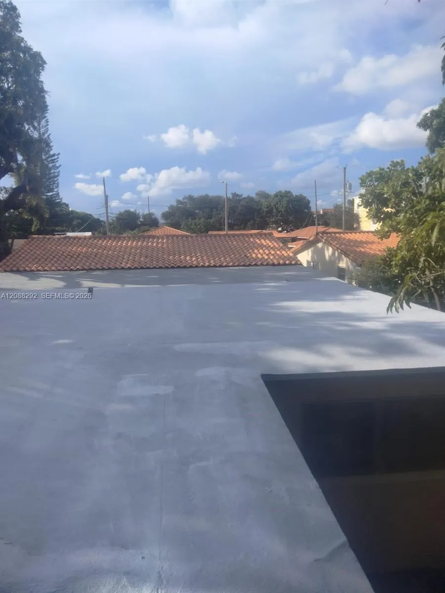 4717 NW 1st St Miami, FL 33126
