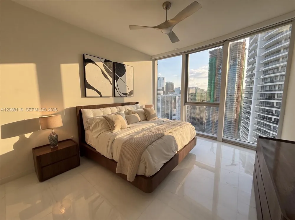 300 Biscayne Boulevard Way #4007W Miami, FL 33131