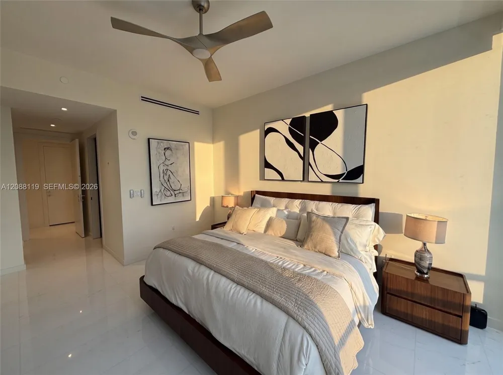 300 Biscayne Boulevard Way #4007W Miami, FL 33131