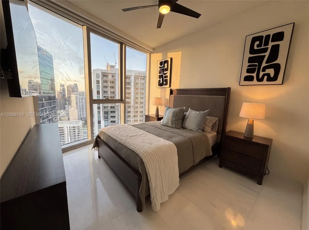 300 Biscayne Boulevard Way #4007W Miami, FL 33131