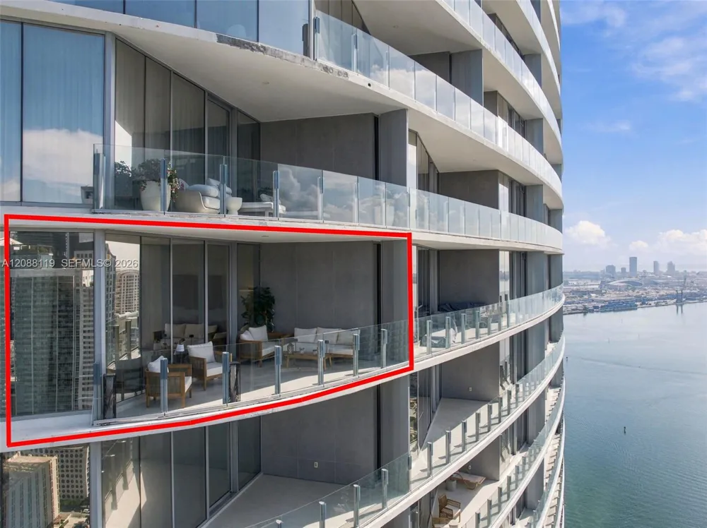 300 Biscayne Boulevard Way #4007W Miami, FL 33131