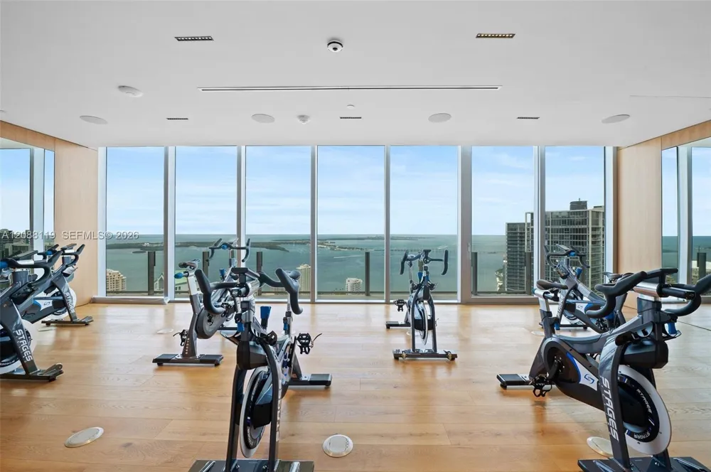 300 Biscayne Boulevard Way #4007W Miami, FL 33131
