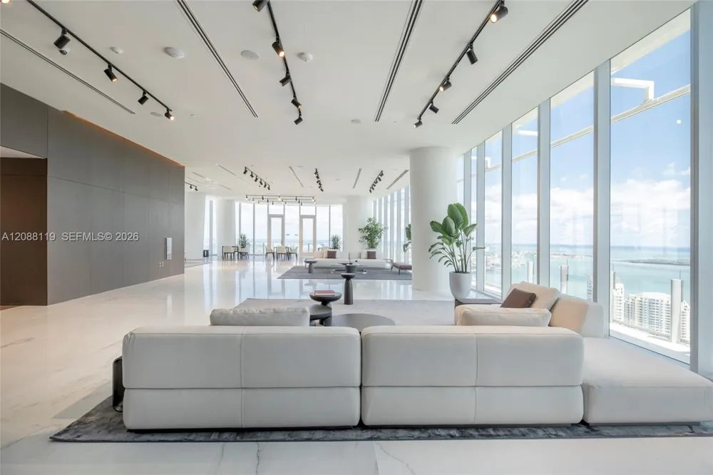 300 Biscayne Boulevard Way #4007W Miami, FL 33131