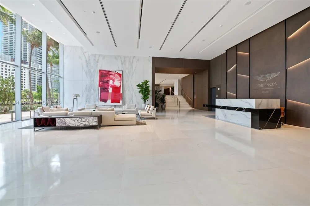 300 Biscayne Boulevard Way #4007W Miami, FL 33131