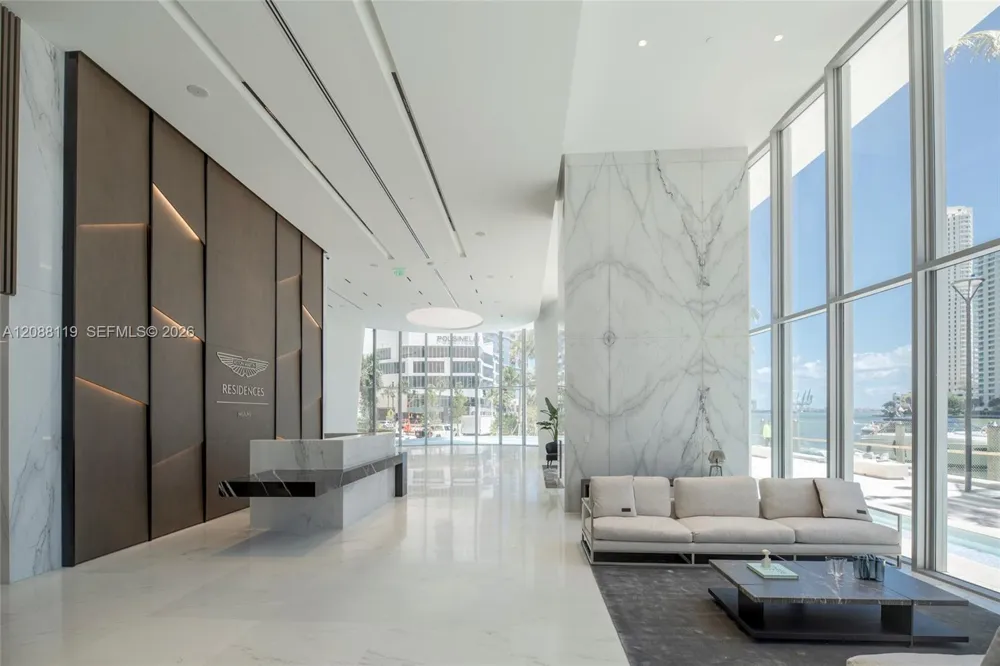 300 Biscayne Boulevard Way #4007W Miami, FL 33131