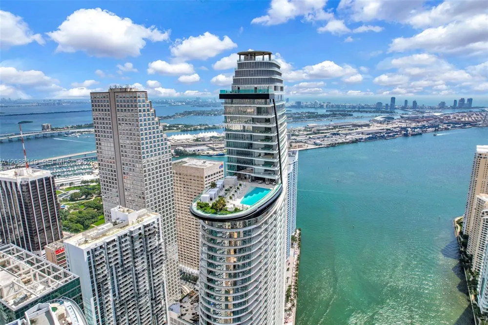 300 Biscayne Boulevard Way #4007W Miami, FL 33131