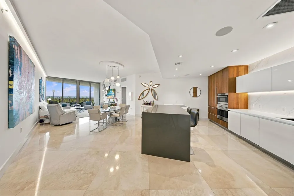 701 Fort Lauderdale Beach Boulevard #704 Fort Lauderdale, FL 33304