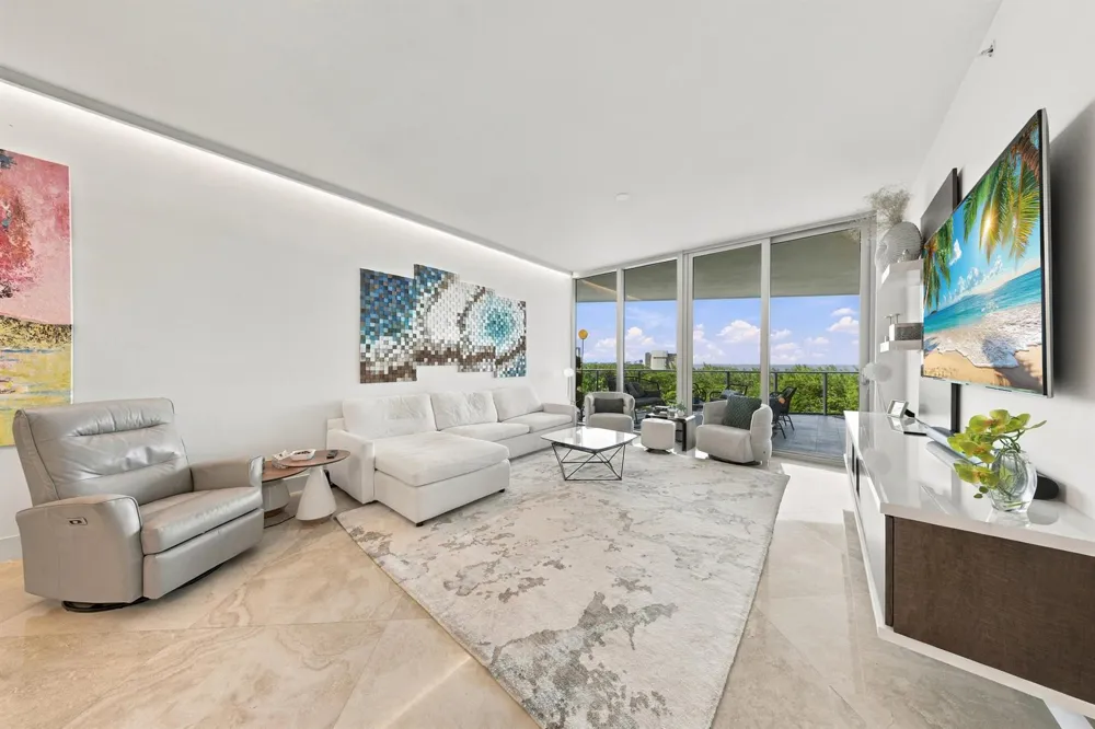 701 Fort Lauderdale Beach Boulevard #704 Fort Lauderdale, FL 33304