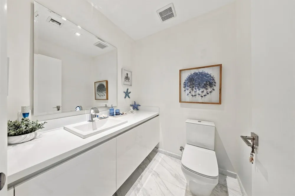 701 Fort Lauderdale Beach Boulevard #704 Fort Lauderdale, FL 33304