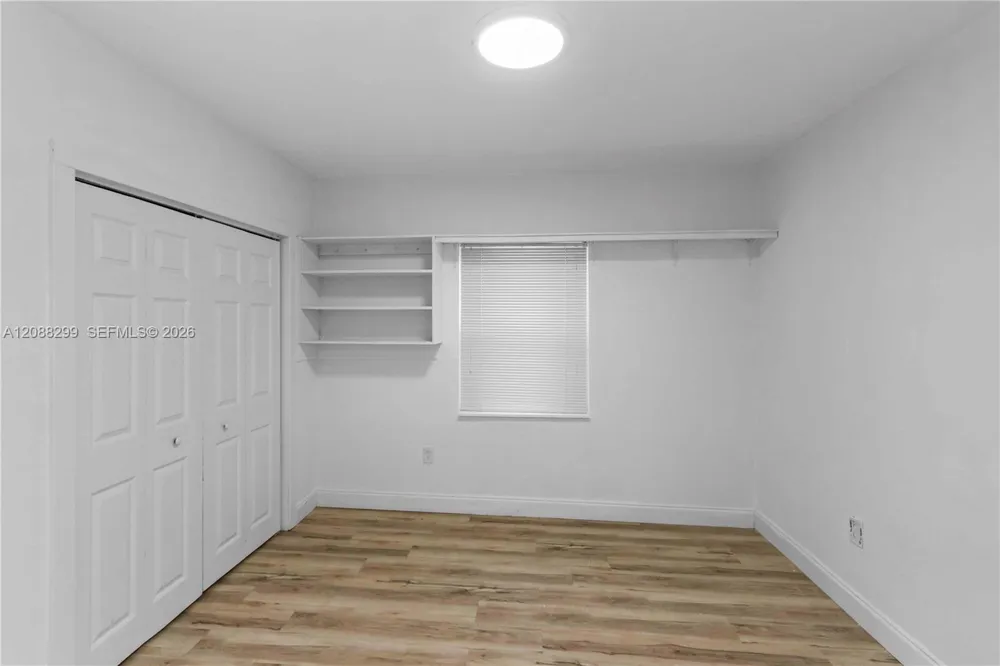 2530 SW 27th St #2530 Miami, FL 33133