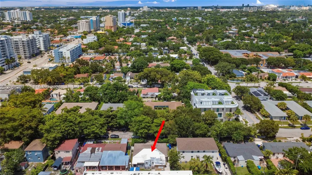 2530 SW 27th St #2530 Miami, FL 33133