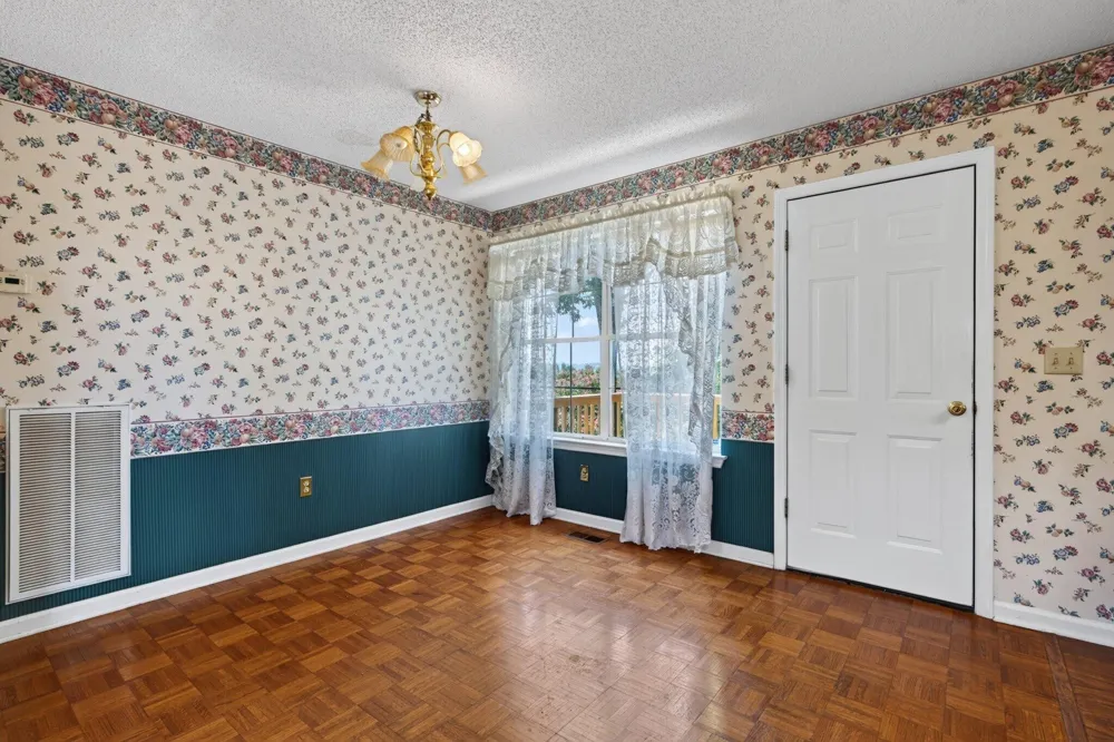 19 Edgewater Drive Ringgold, GA 30736