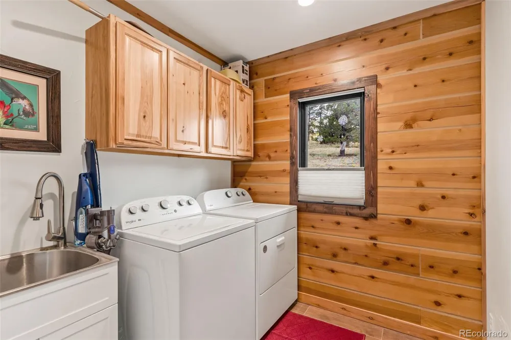 411 Larkspur Lane Westcliffe, CO 81252